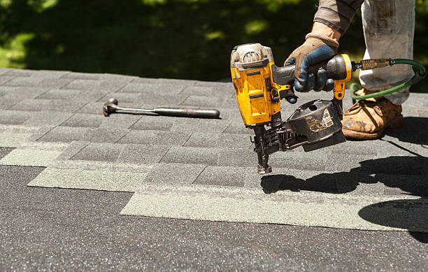 Best Roof Gutter Cleaning  in Bloomington, CA